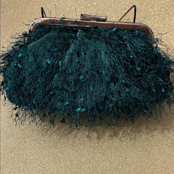 New Emerald Feather Evening Clutch - Picture 3 of 15